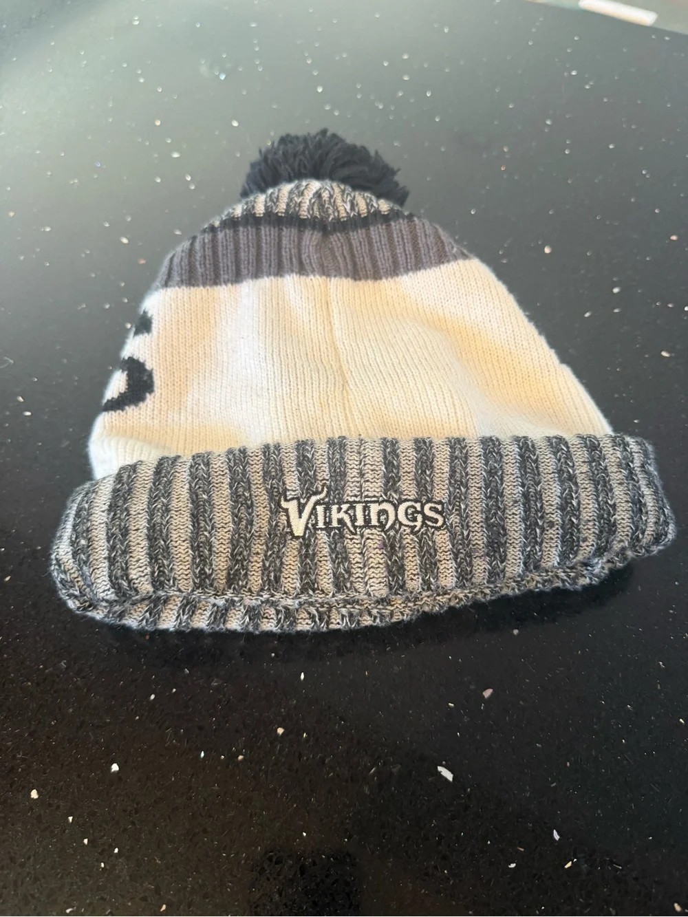 Minnesota Vikings Pom Beanie Hat - Gray and White